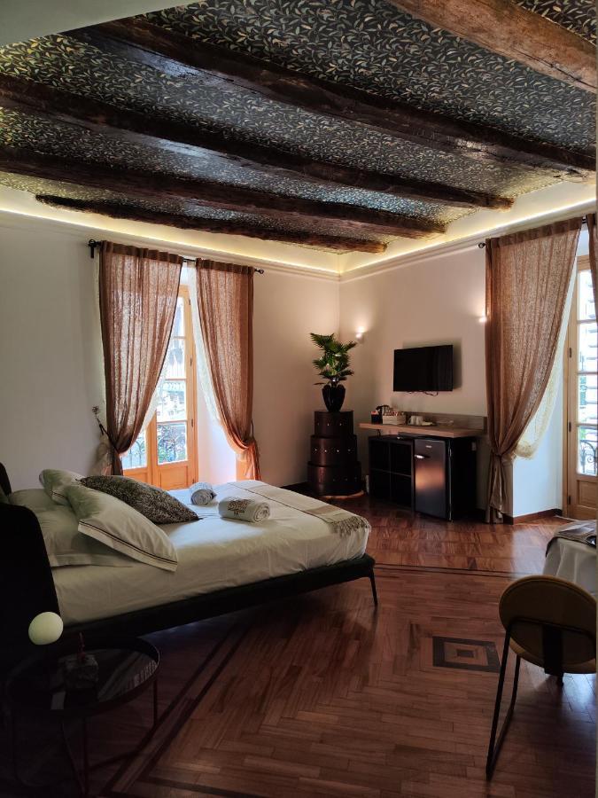 Palazzo Il Convento Luxury Umberto I Bed & Breakfast Наполи Екстериор снимка