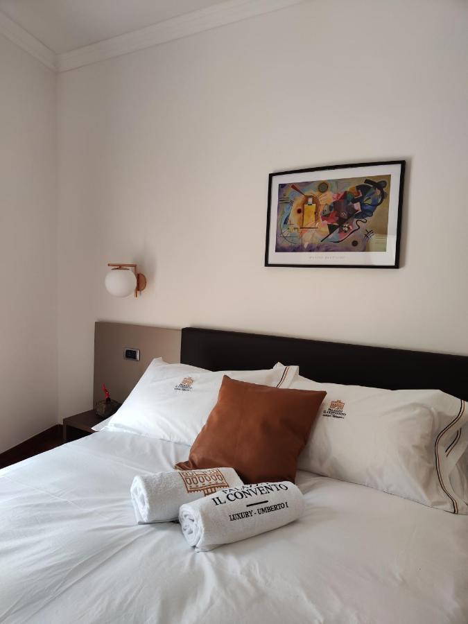 Palazzo Il Convento Luxury Umberto I Bed & Breakfast Наполи Екстериор снимка