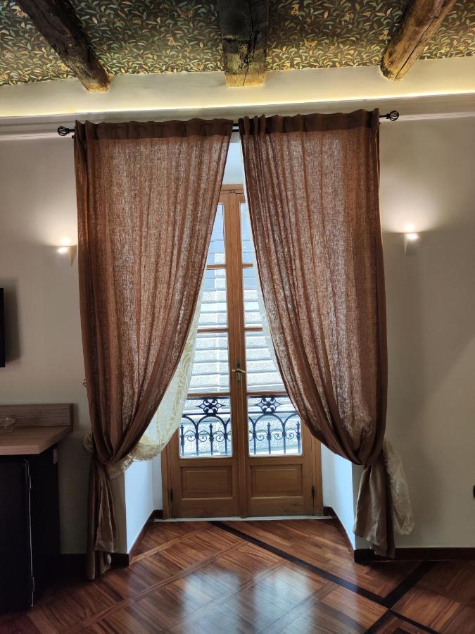 Palazzo Il Convento Luxury Umberto I Bed & Breakfast Наполи Екстериор снимка