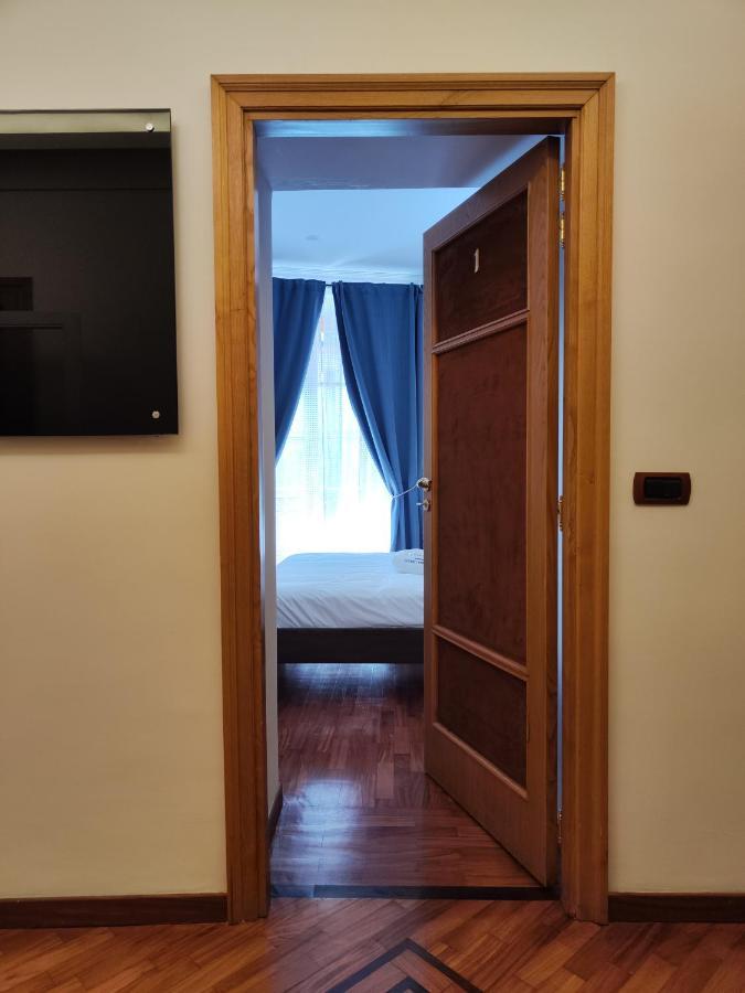 Palazzo Il Convento Luxury Umberto I Bed & Breakfast Наполи Екстериор снимка
