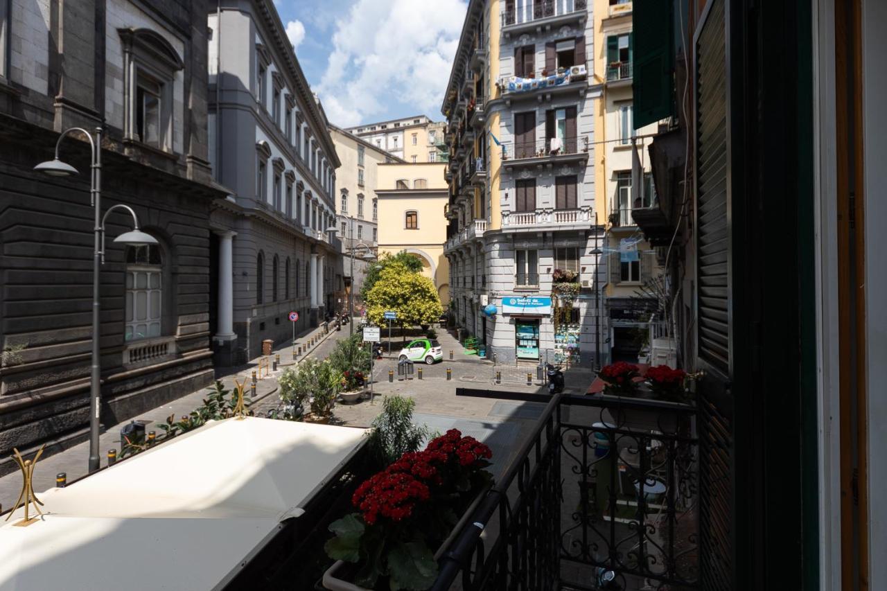 Palazzo Il Convento Luxury Umberto I Bed & Breakfast Наполи Екстериор снимка