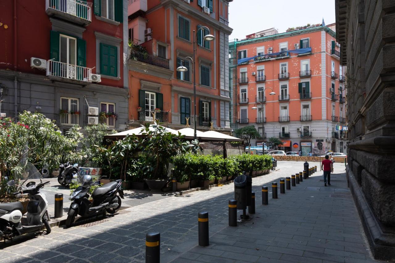Palazzo Il Convento Luxury Umberto I Bed & Breakfast Наполи Екстериор снимка